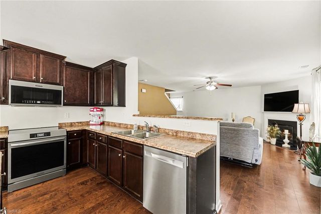 1637 Haddington Point Drive, Kernersville, NC 27284