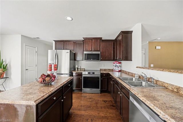1637 Haddington Point Drive, Kernersville, NC 27284