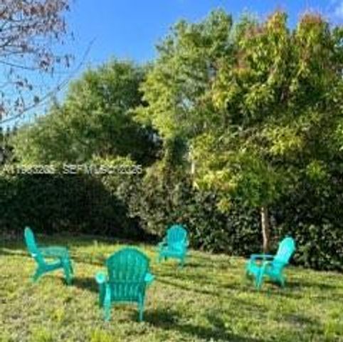 1025 NW 55th St 1, Miami, FL 33127