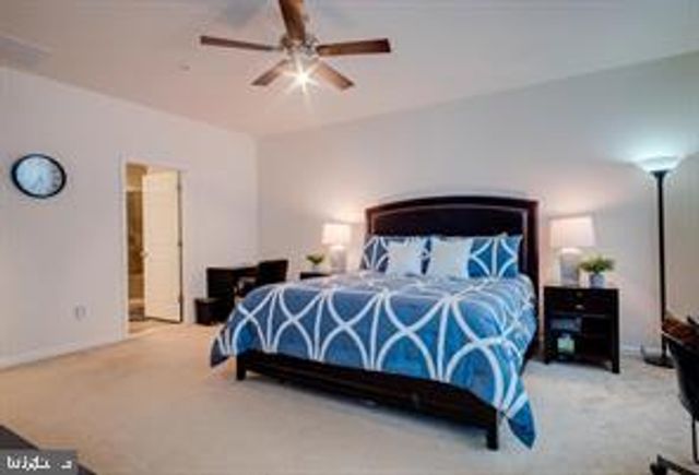 43827 KINGSTON STATION TER, Ashburn, VA 20148