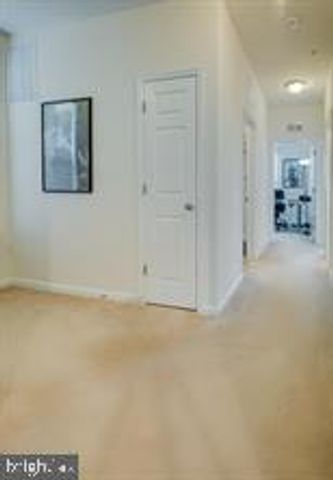 43827 KINGSTON STATION TER, Ashburn, VA 20148