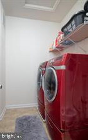 43827 KINGSTON STATION TER, Ashburn, VA 20148