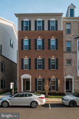 43827 KINGSTON STATION TER, Ashburn, VA 20148