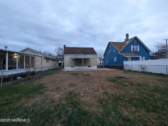 21 Campview Avenue, Keansburg, NJ 07734
