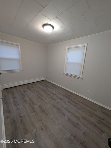 21 Campview Avenue, Keansburg, NJ 07734