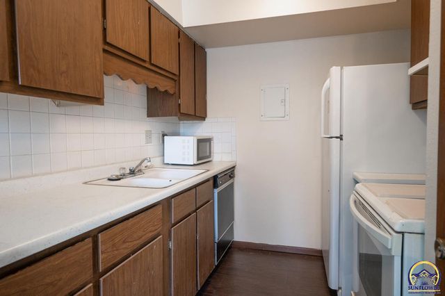 2914 Lydia AVE, Topeka, KS 66614