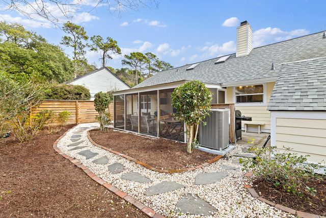 1115 Honeysuckle Court, Mount Pleasant, SC 29464