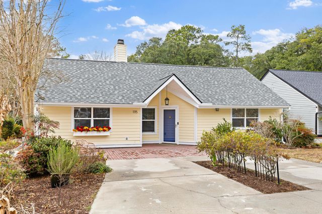 1115 Honeysuckle Court, Mount Pleasant, SC 29464