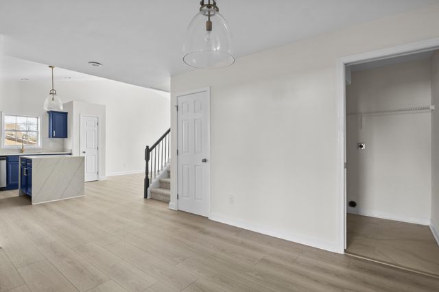 1338 Russell Springs Drive, Lexington, KY 40511