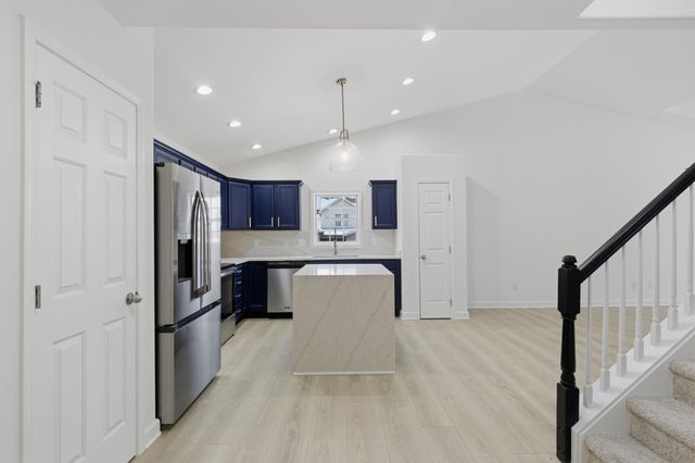 1338 Russell Springs Drive, Lexington, KY 40511