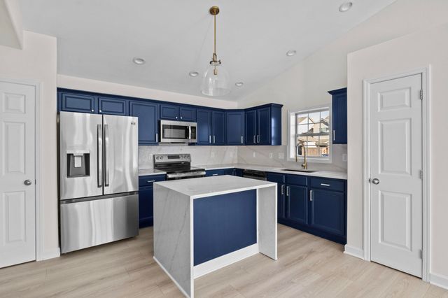 1338 Russell Springs Drive, Lexington, KY 40511