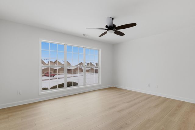 1338 Russell Springs Drive, Lexington, KY 40511