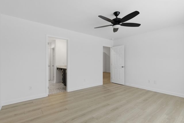 1338 Russell Springs Drive, Lexington, KY 40511