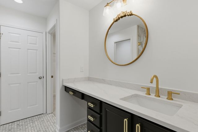 1338 Russell Springs Drive, Lexington, KY 40511