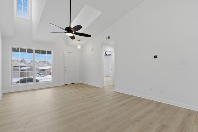 1338 Russell Springs Drive, Lexington, KY 40511