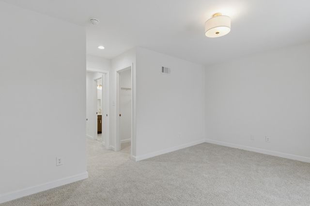 1338 Russell Springs Drive, Lexington, KY 40511