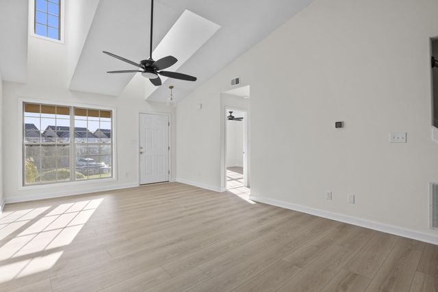 1338 Russell Springs Drive, Lexington, KY 40511