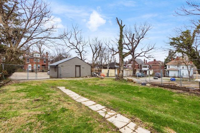 369 E 15th Avenue, Columbus, OH 43201