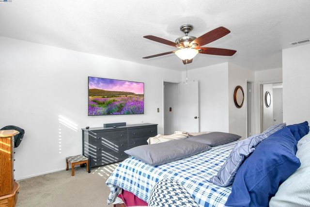 2316 Otto Dr, Stockton, CA 95209