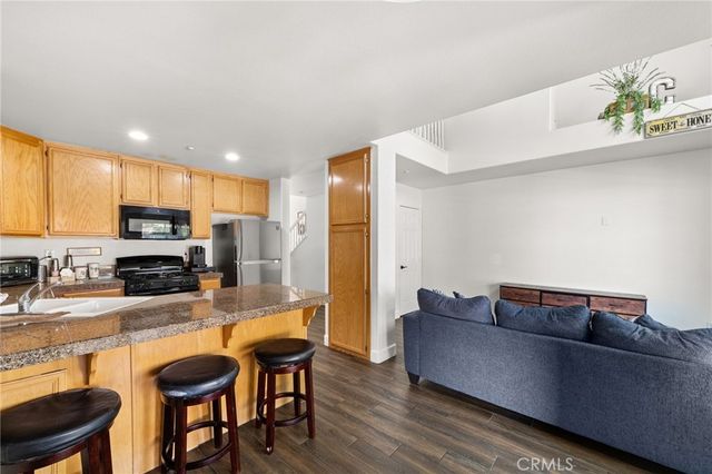 13310 Spring Valley B, Victorville, CA 92395