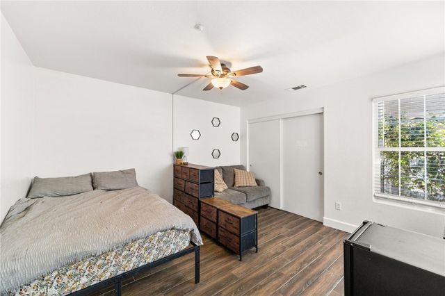 13310 Spring Valley B, Victorville, CA 92395