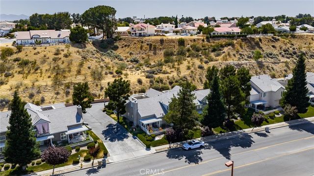 13310 Spring Valley B, Victorville, CA 92395