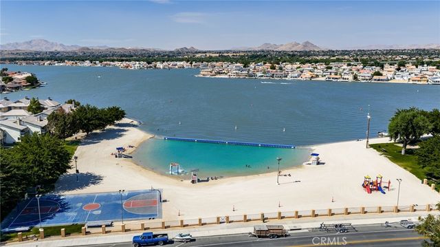 13310 Spring Valley B, Victorville, CA 92395