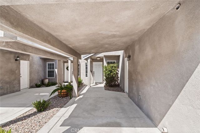 13310 Spring Valley B, Victorville, CA 92395