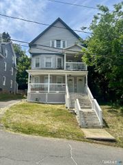 185 Monmouth Avenue, Waterbury, CT 06704