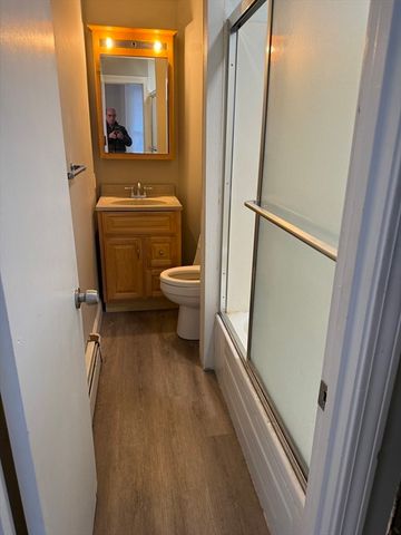 3 Gardner Pl, Leominster, MA 01453