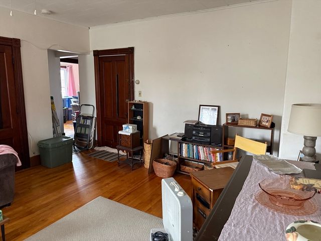 3 Gardner Pl, Leominster, MA 01453