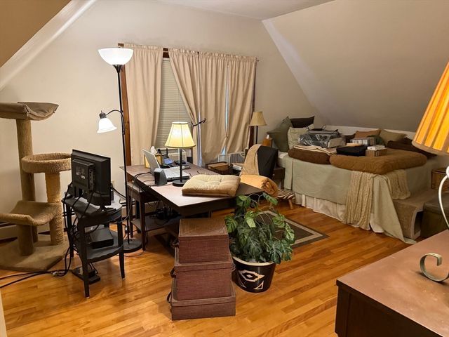 3 Gardner Pl, Leominster, MA 01453