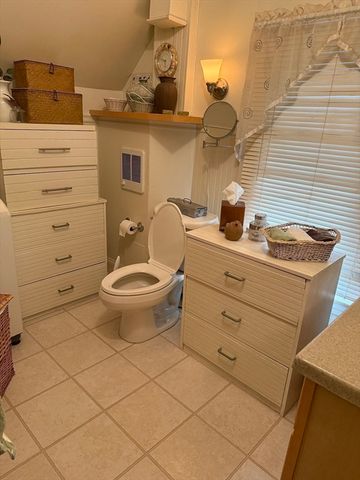 3 Gardner Pl, Leominster, MA 01453