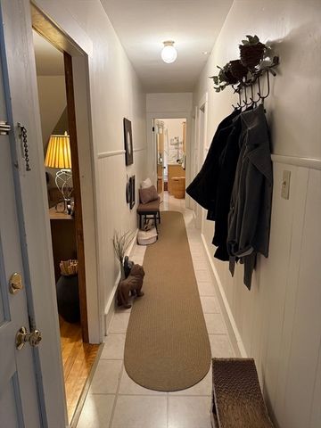 3 Gardner Pl, Leominster, MA 01453