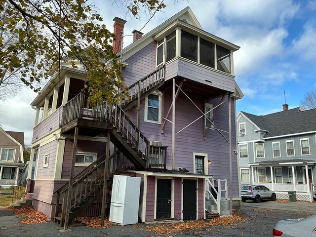 3 Gardner Pl, Leominster, MA 01453