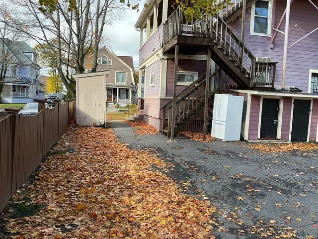 3 Gardner Pl, Leominster, MA 01453