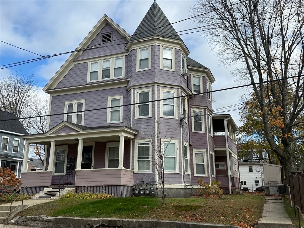 3 Gardner Pl, Leominster, MA 01453