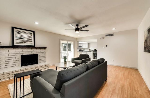 3517 Knoll Point Drive, Garland, TX 75043