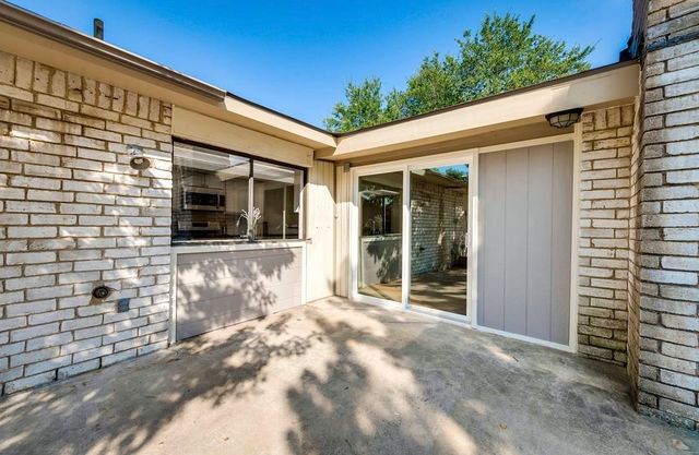 3517 Knoll Point Drive, Garland, TX 75043