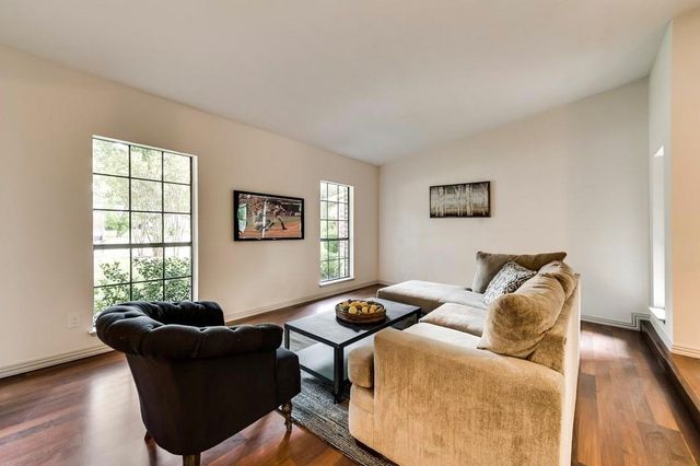 3517 Knoll Point Drive, Garland, TX 75043