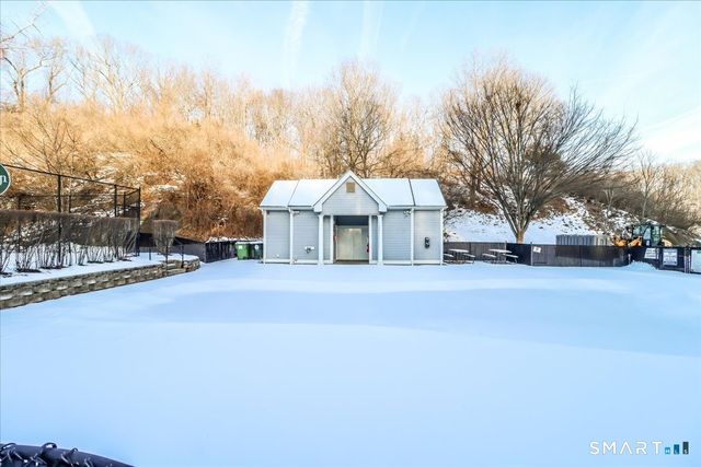 2004 Eaton Court 2004, Danbury, CT 06811