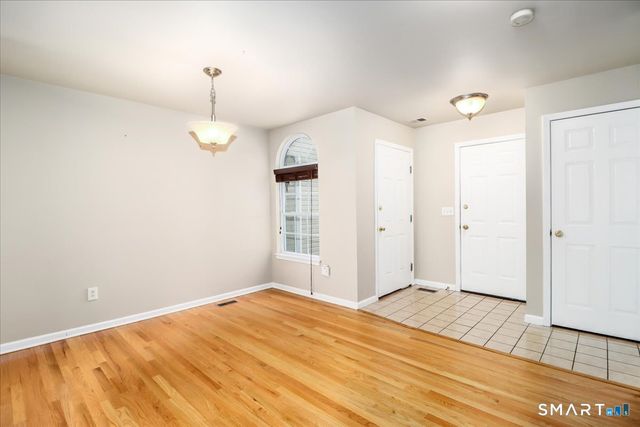 2004 Eaton Court 2004, Danbury, CT 06811