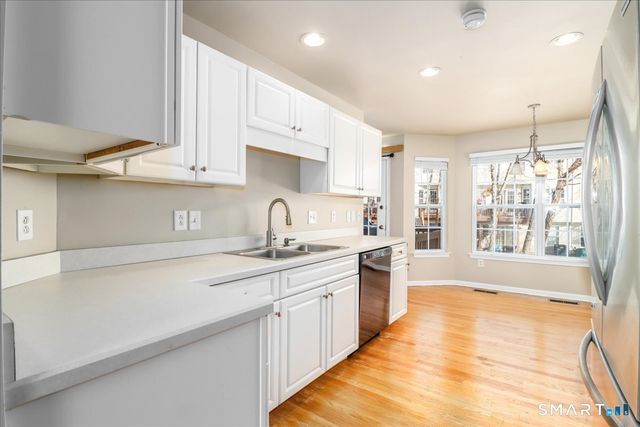 2004 Eaton Court 2004, Danbury, CT 06811