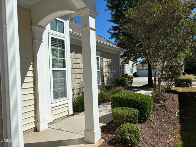 542 Tomkins Loop, Cary, NC 27519