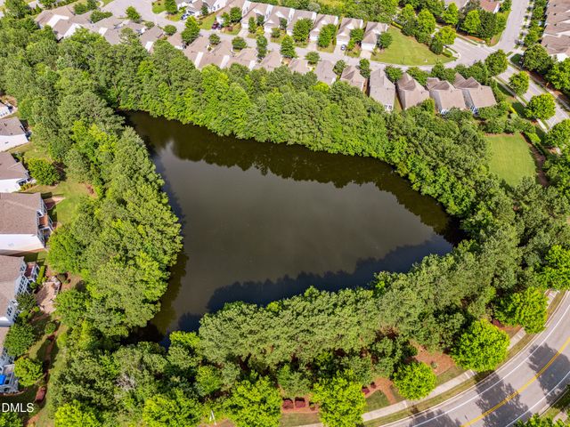 542 Tomkins Loop, Cary, NC 27519
