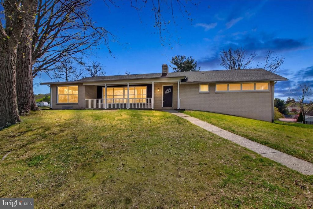 1750 NORTHVIEW RD, York, PA 17406
