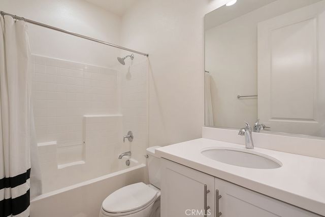 5750 Acacia Lane, Lakewood, CA 90712