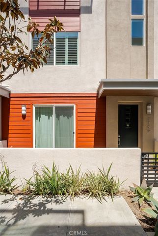 5750 Acacia Lane, Lakewood, CA 90712