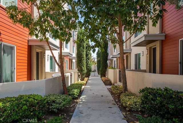 5750 Acacia Lane, Lakewood, CA 90712