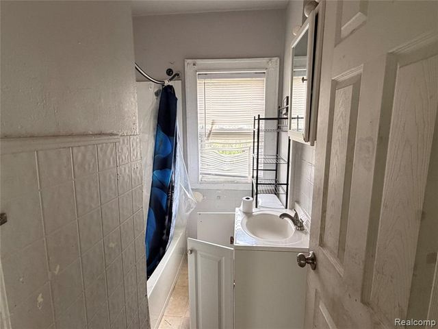 14002 Vaughan Street, Detroit, MI 48223